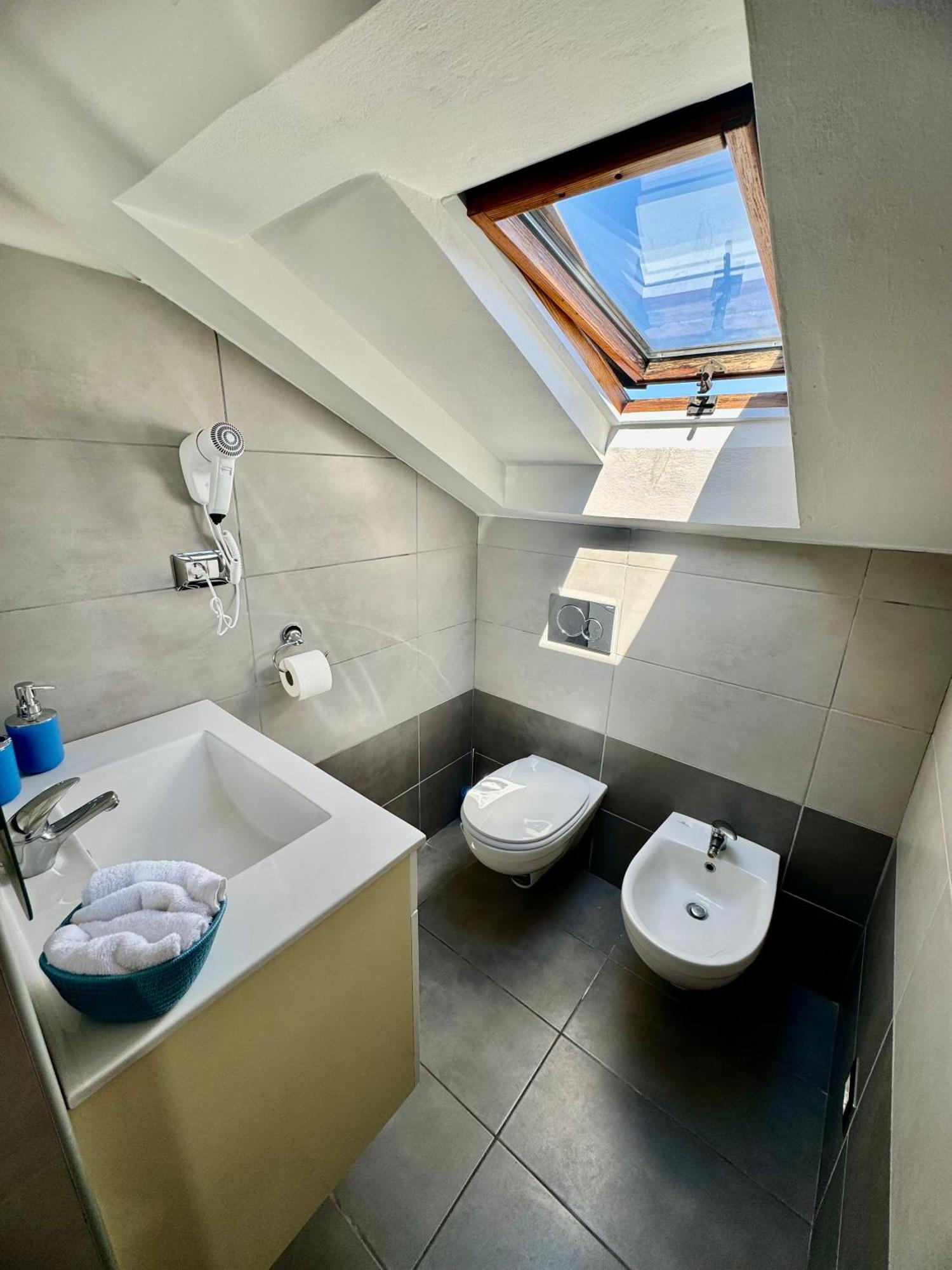 Sky Loft Apartment Alba  Luaran gambar